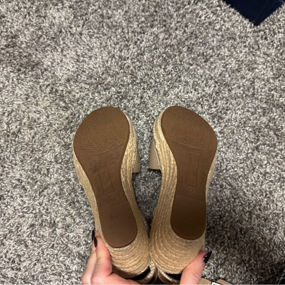 Gentle Souls taupe wedge espadrilles size 6. - Picture 6 of 7